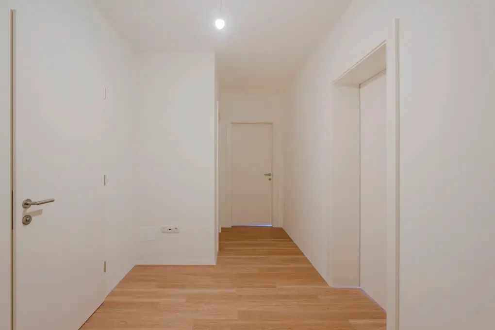 Stylish Two-Bedroom Apartment with Sunny South-Facing Balcony – photo 5