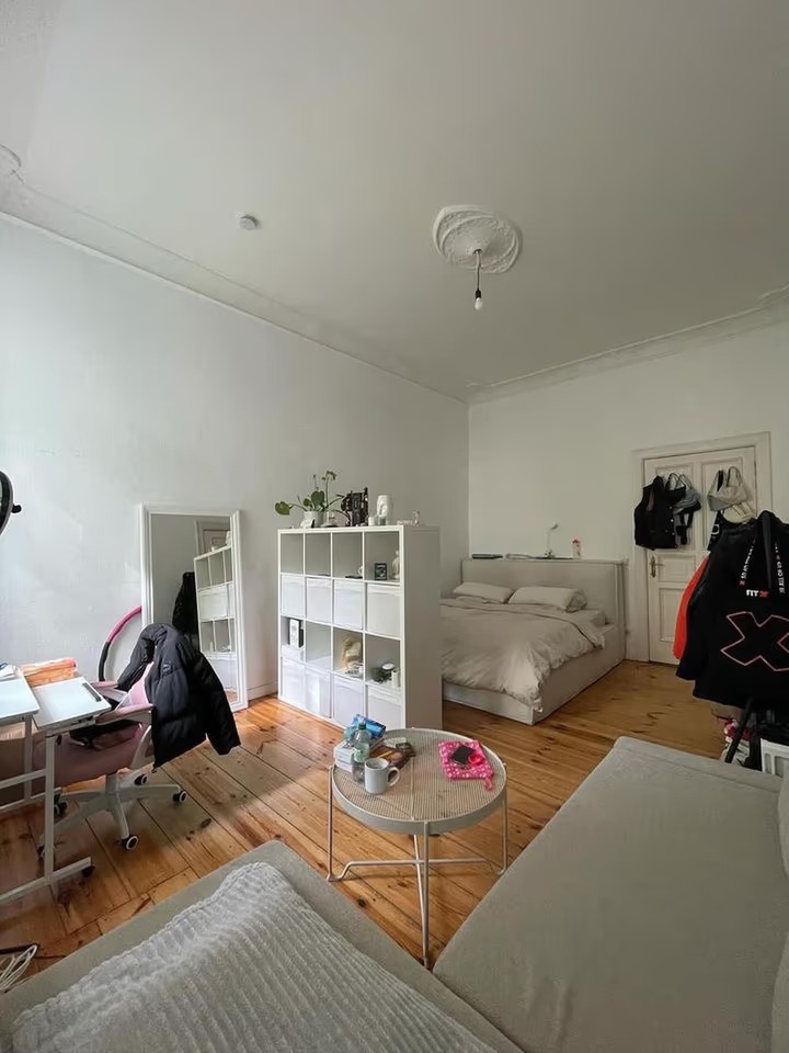 Furnished 1-Room Apartment in Berlin-Mitte – photo 5