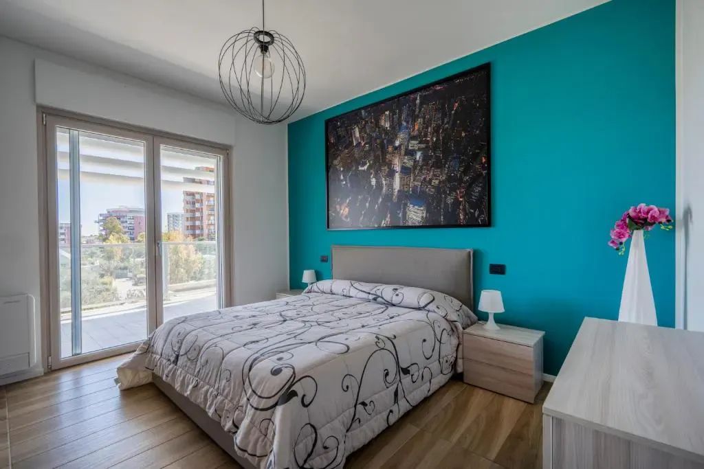 Elegant renovated one-bedroom apartment with pool, parking space, and tennis court – photo 5