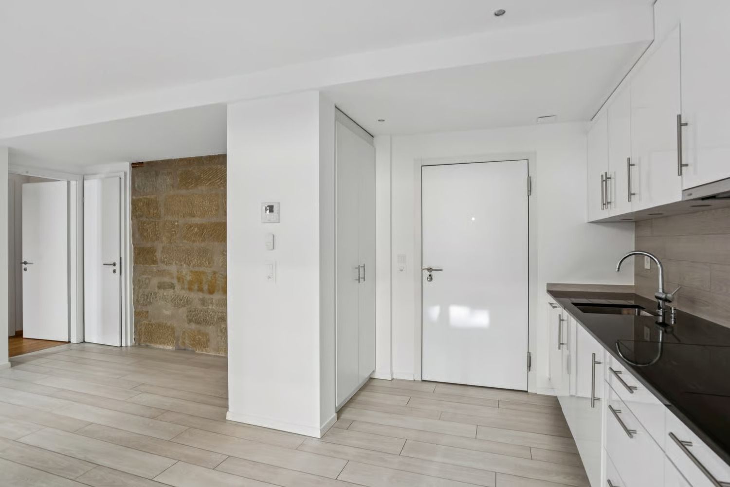Stylish 2.5-Room Apartment in Downtown Lausanne – photo 2