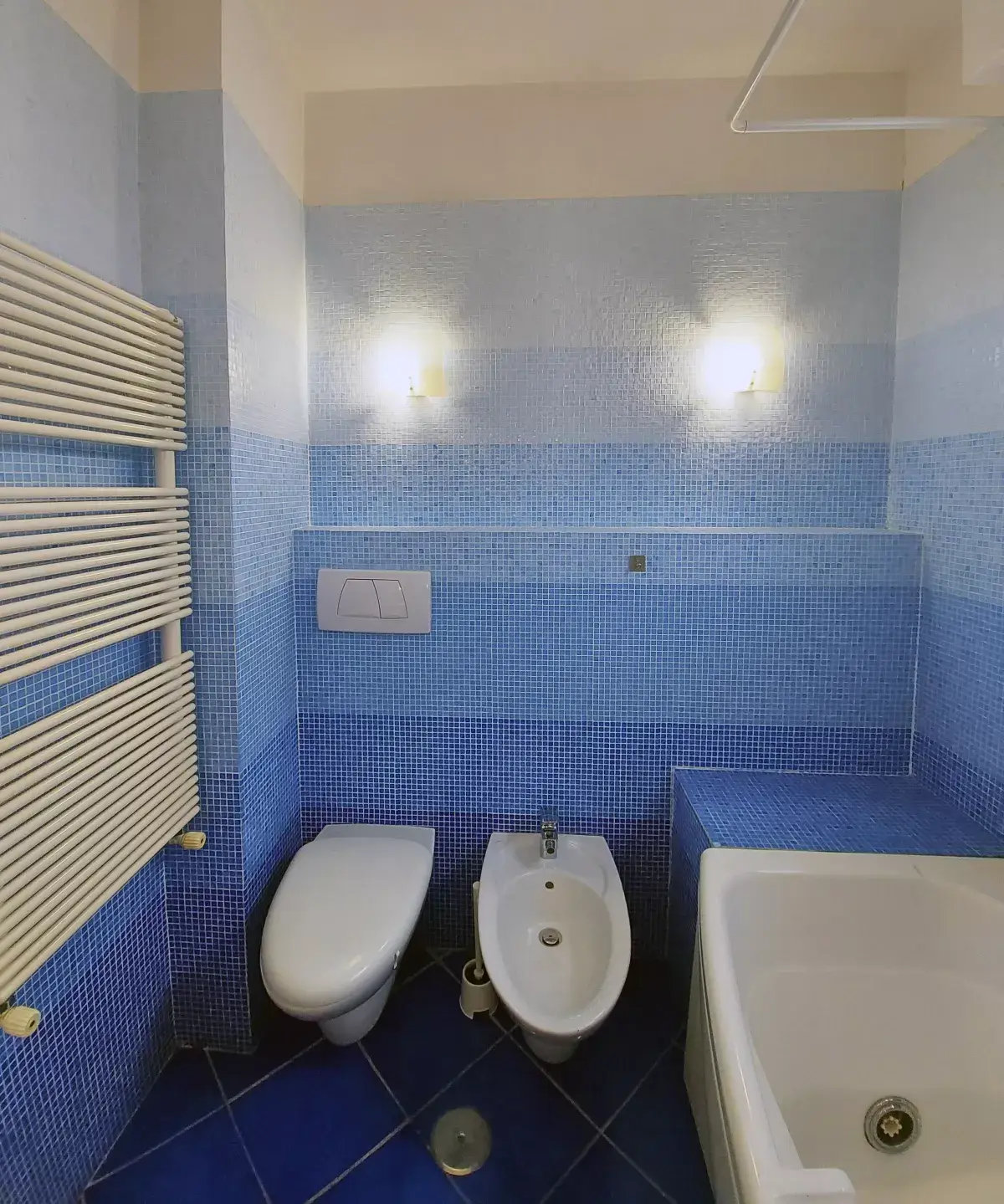 Charming 2‑Bed Apartment in Città Giardino — Quiet Location, 2 Baths – photo 4