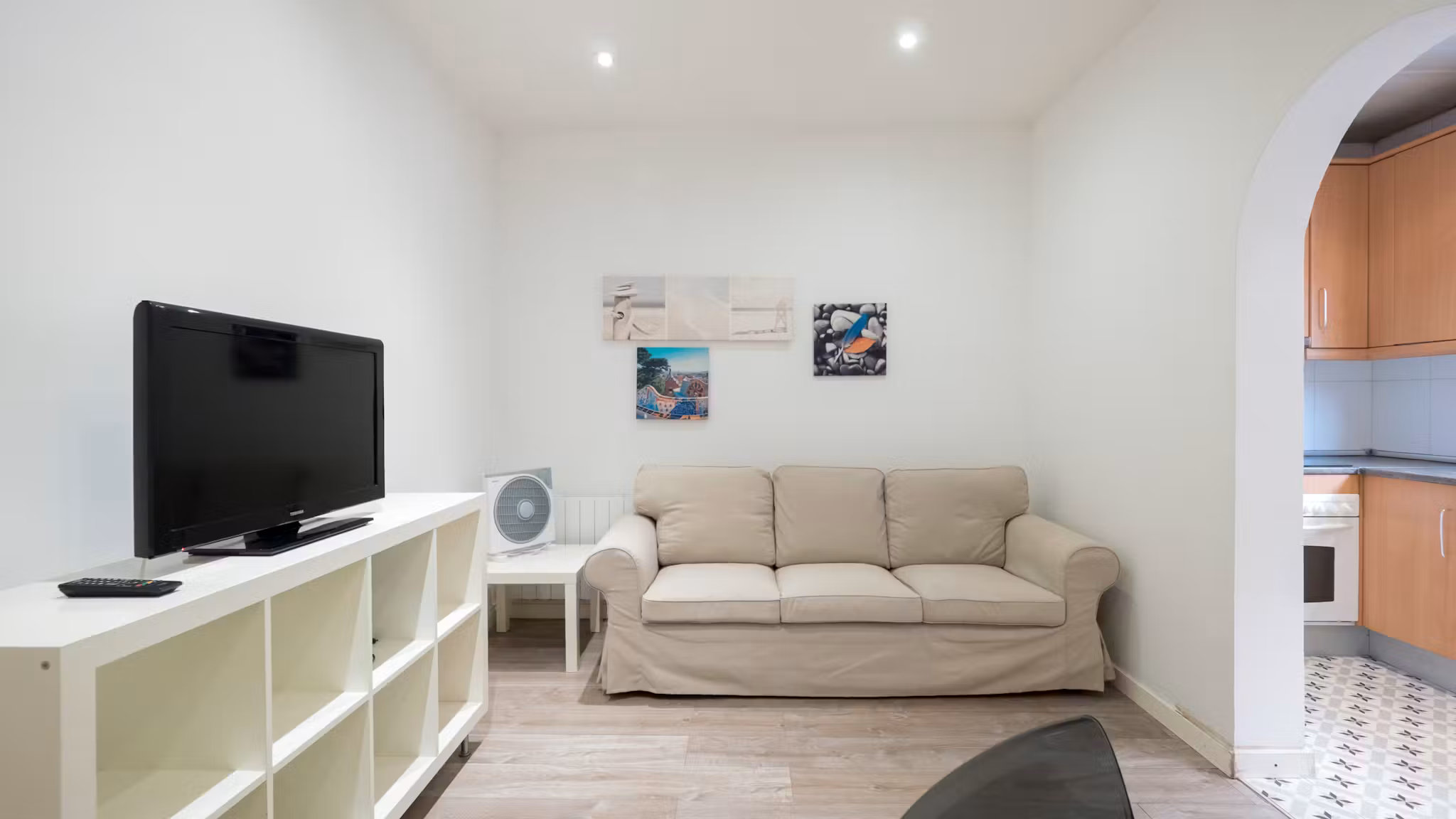 Move‑In Ready 65 m² 2‑Bed — Carrer de Badajoz, Barcelona – photo 3