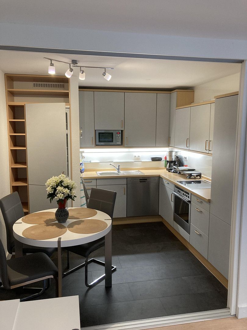 Fully furnished, fully equipped 1.5‑room apartment — Asemwald 8, 70599 Stuttgart