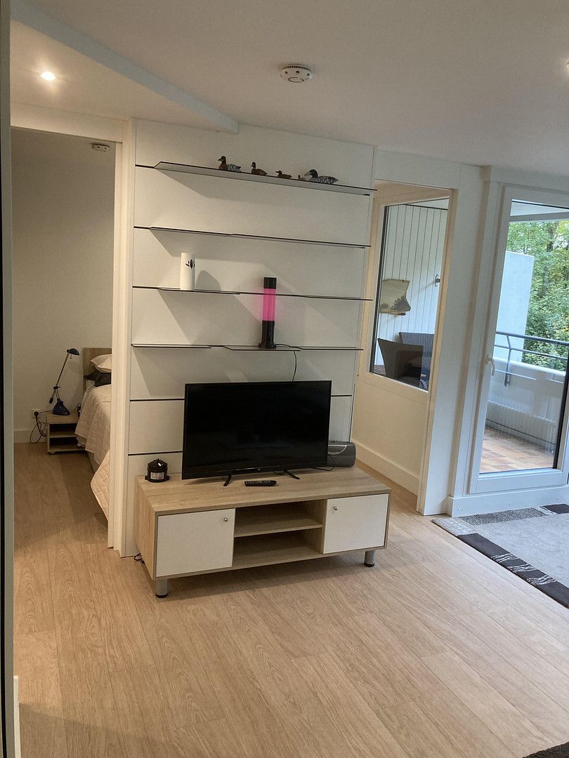 Fully furnished, fully equipped 1.5‑room apartment — Asemwald 8, 70599 Stuttgart – photo 2