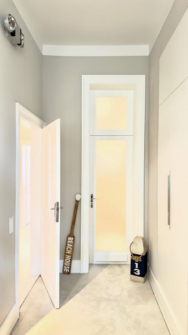 Modern design meets traditional charm – a spacious 2.5-room apartment in a prime location. – photo 5