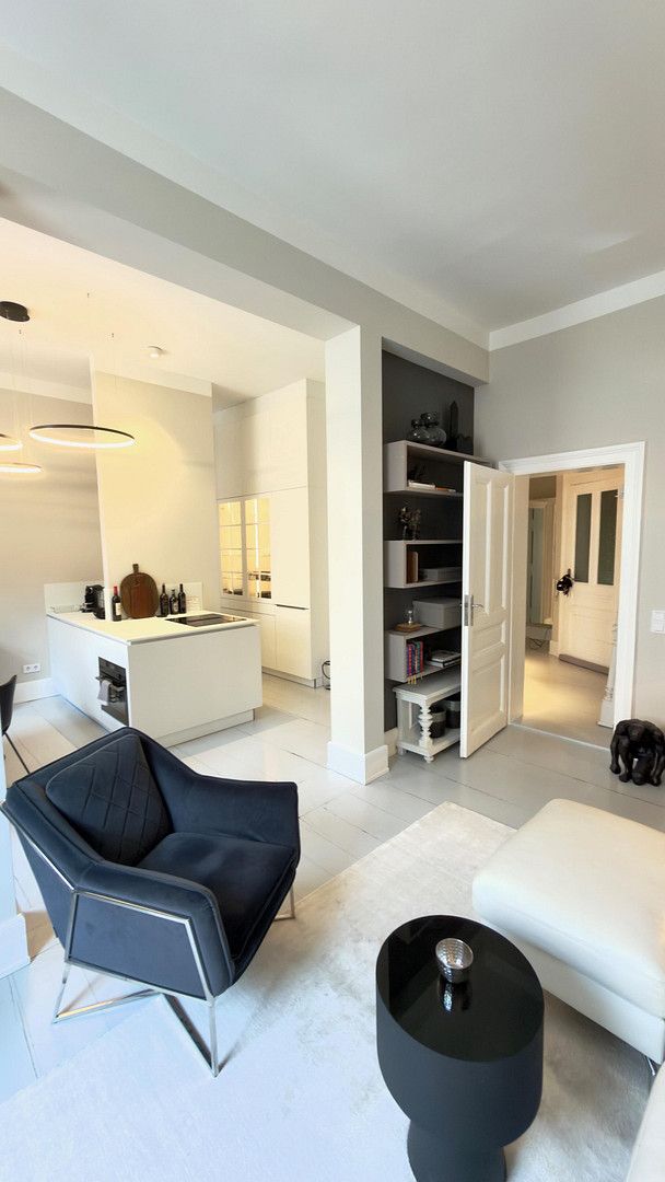 Stylish period apartment: 2.5 rooms in a top central location – photo 4