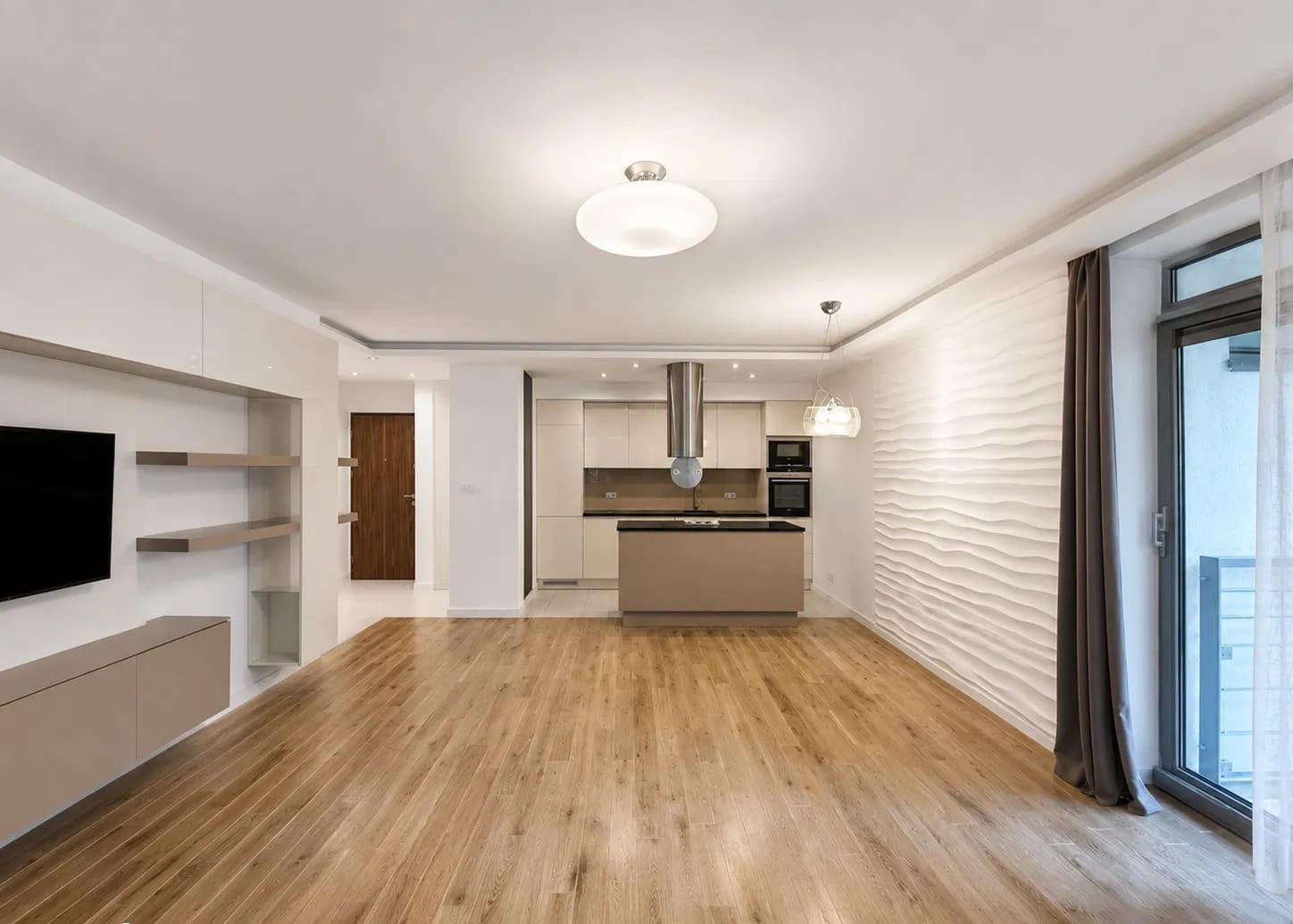Renovierte 3-Zimmer-Wohnung mit moderner Einbauküche zu vermieten – photo 2