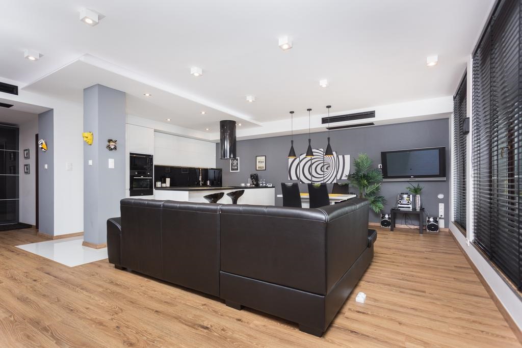 Spacious, well-laid-out 2-room apartment – photo 5